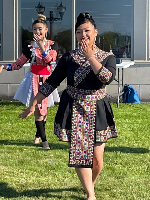 Hmong dancers
