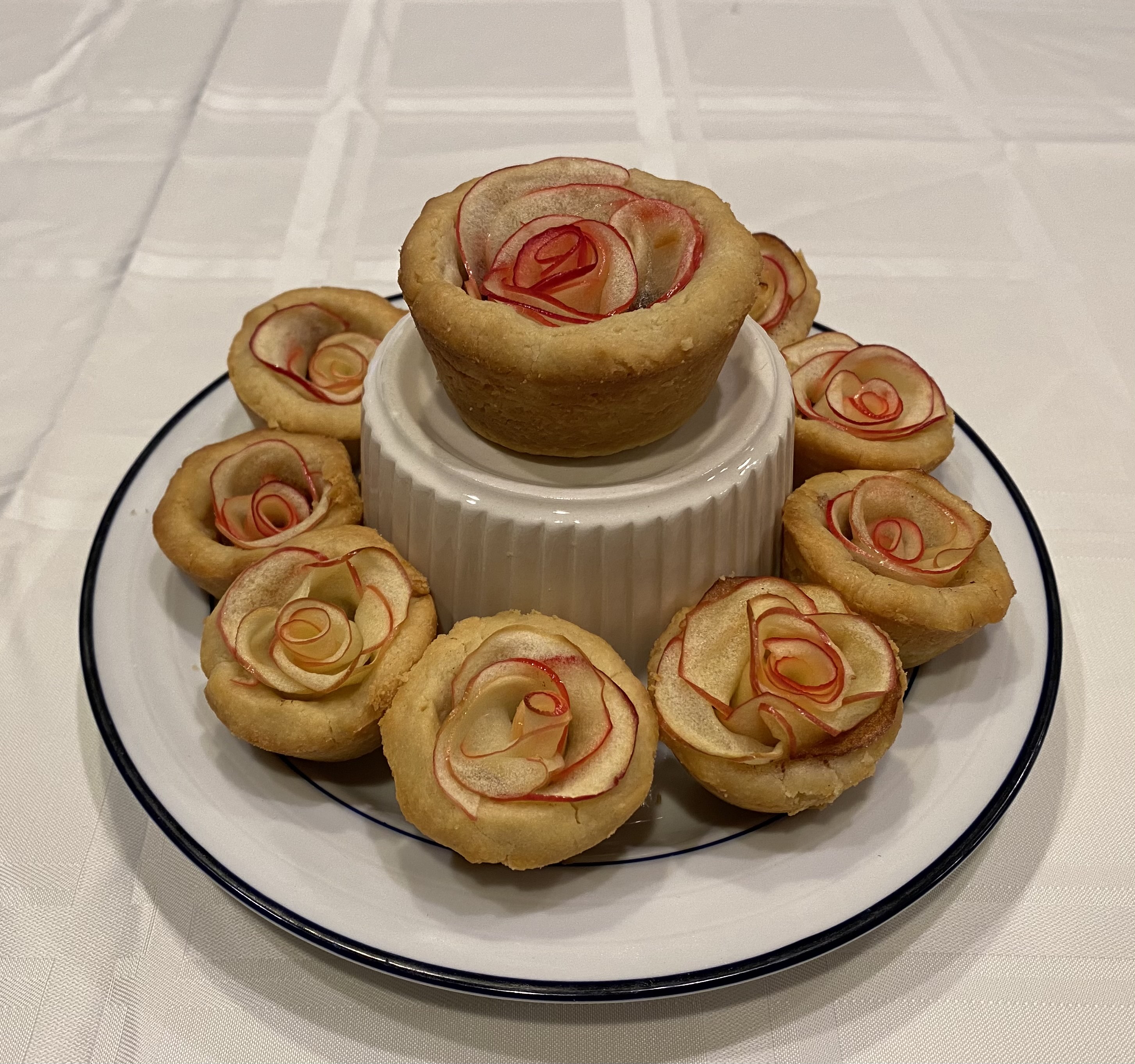 Apple rose pastries